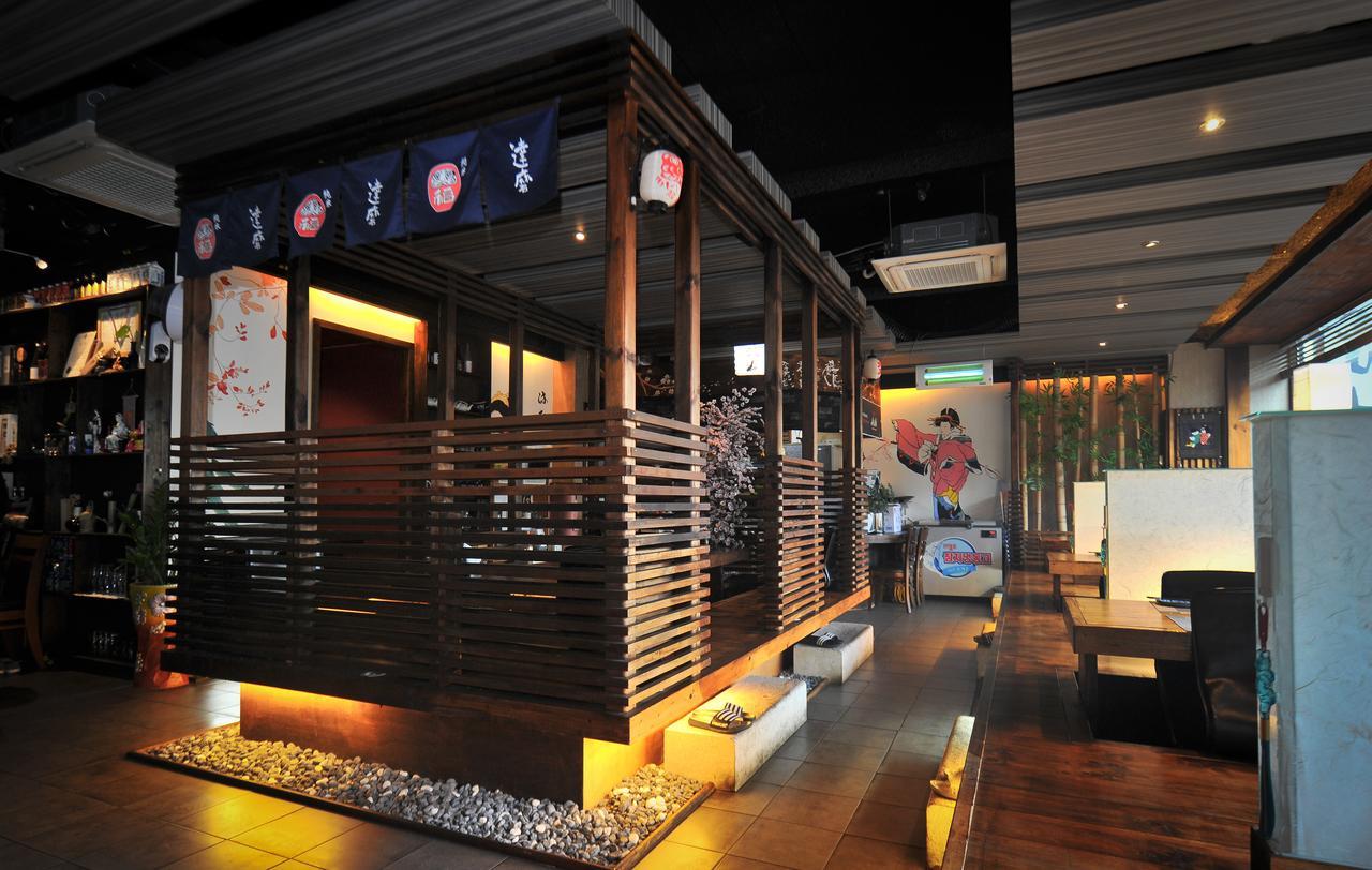 Gimhae Business Hotel K Екстер'єр фото