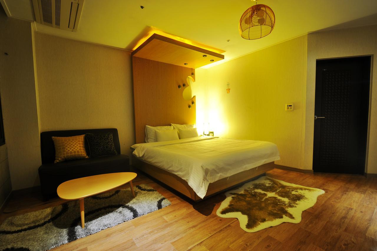 Gimhae Business Hotel K Екстер'єр фото