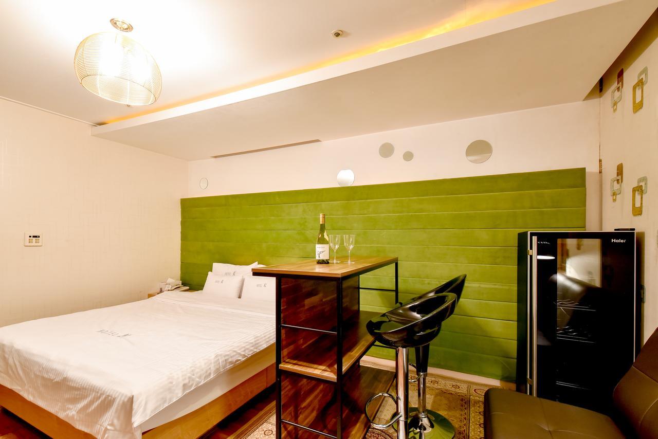 Gimhae Business Hotel K Екстер'єр фото
